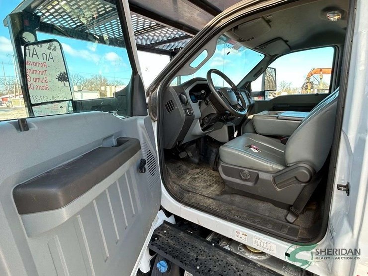 2021-ford-f750-image-26