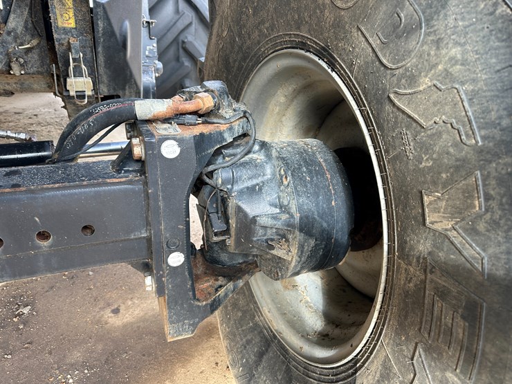 #38416-•-2016-case-axial-flow-8240-prwd-combine-yfg230343-image-11