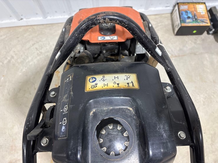 husqvarna-jump-tamper-image-9