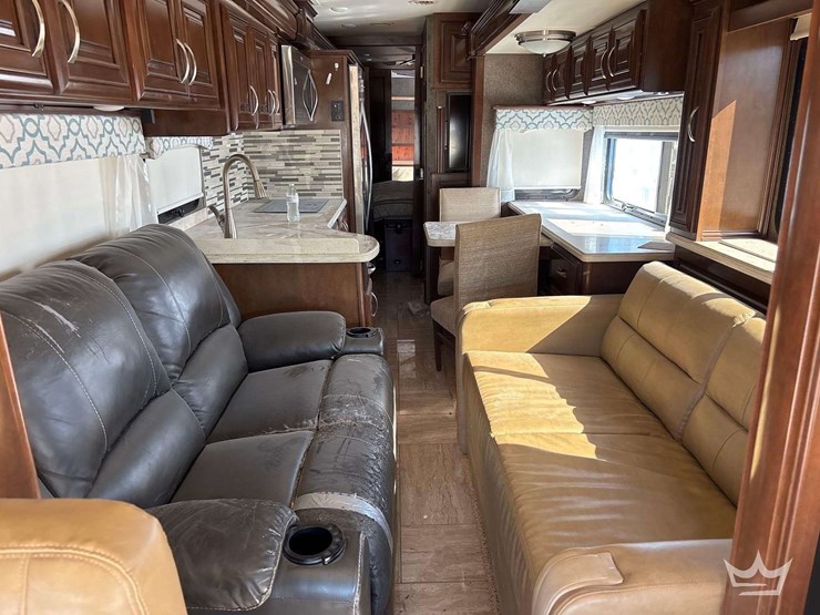 2018-freightliner-thor-venetian-400xcr-a40-41ft.-class-a-motorhome-image-24