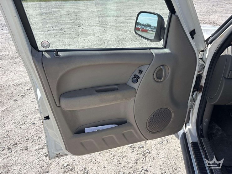 2007-jeep-liberty-image-11