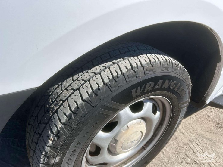 2017-ford-f150-image-28