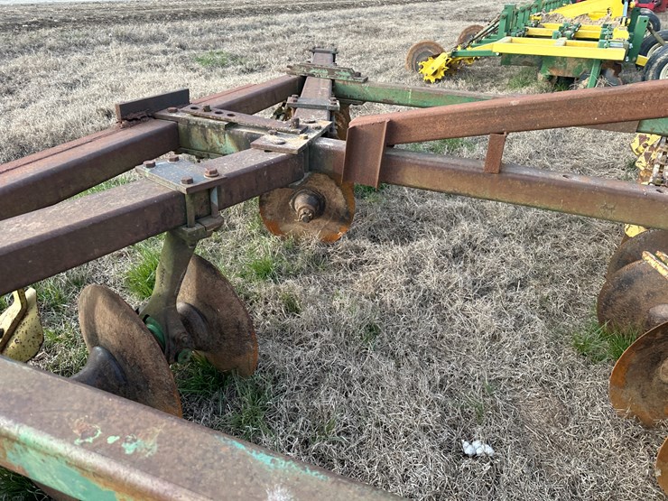 john-deere-17-image-18