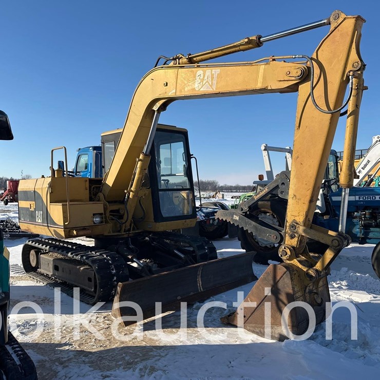 CATERPILLAR E70B