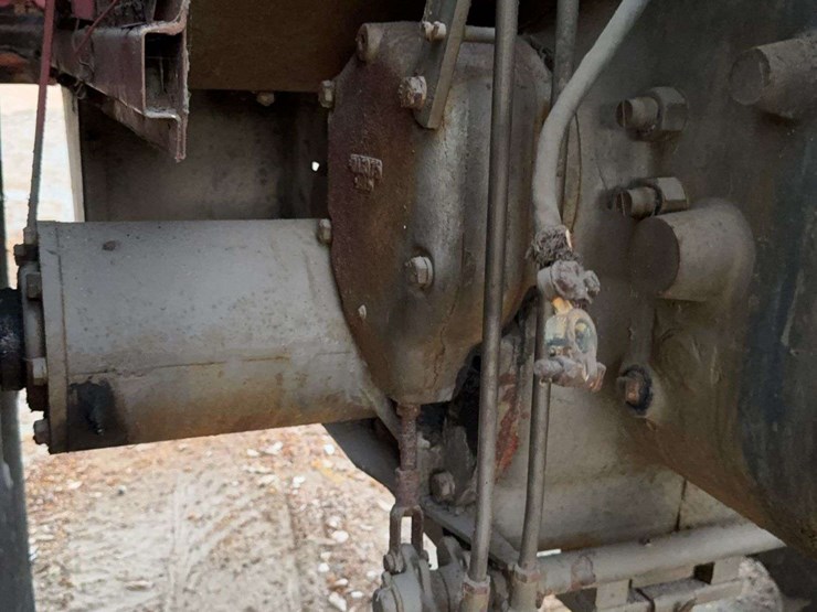 massey-ferguson-95-image-34