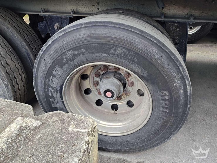 2023-titan-trailer-image-23