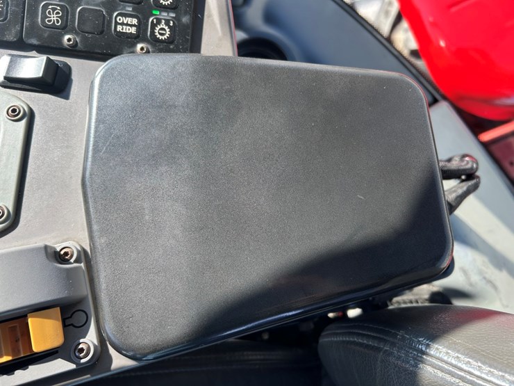 2014-versatile-400-image-35