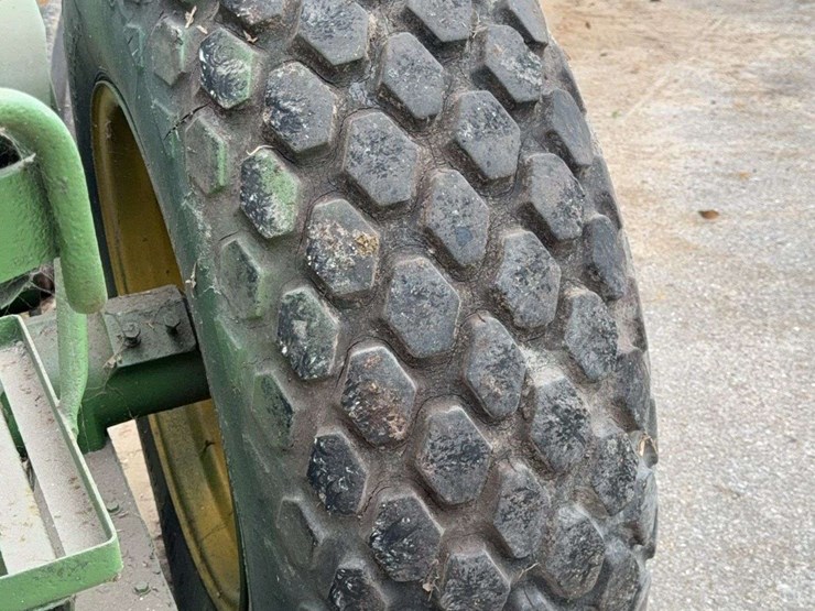 john-deere-620-image-42