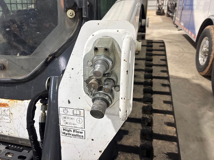 bobcat-t550-image-18