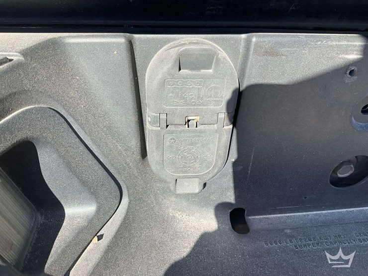 2010-dodge-ram-1500-image-35