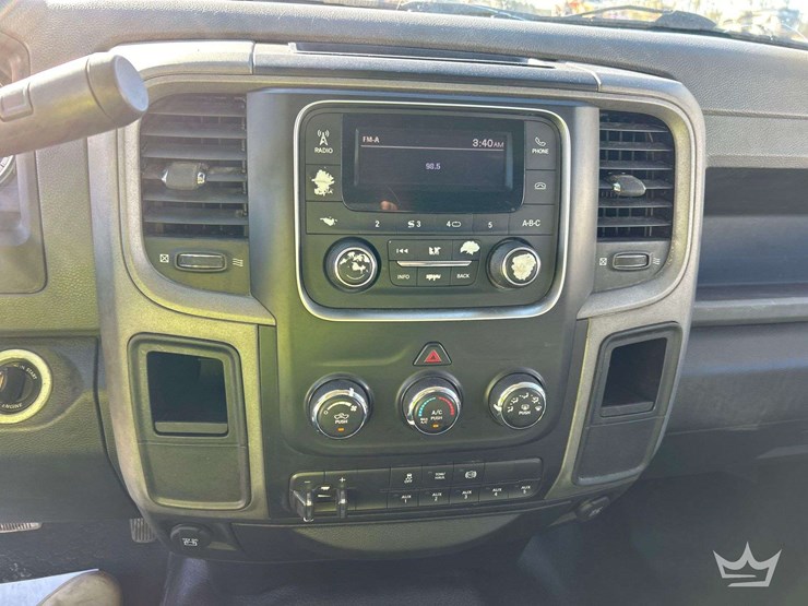 2017-dodge-3500-image-17