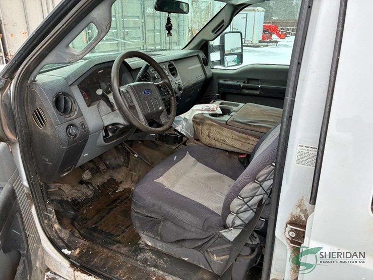 2015-ford-f350-image-25