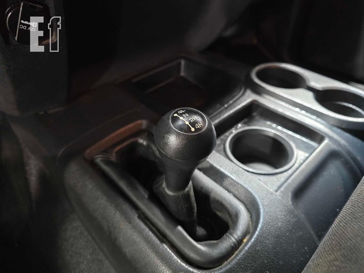 2012-dodge-2500-image-15