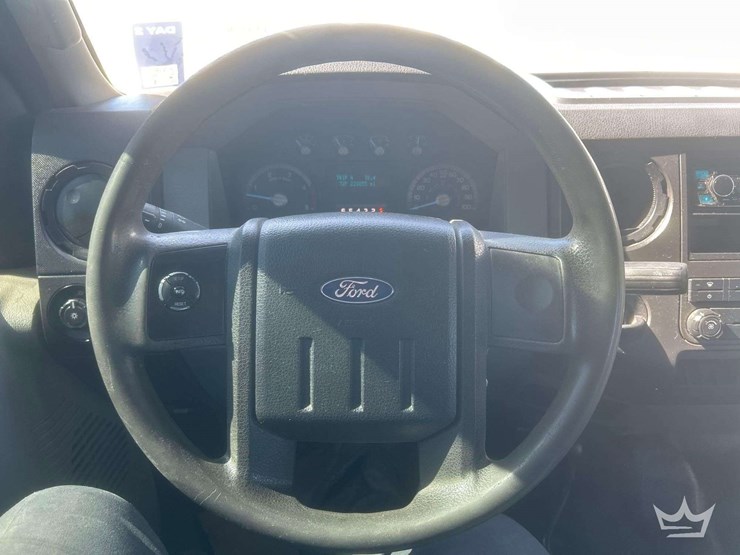 2016-ford-f550-image-34