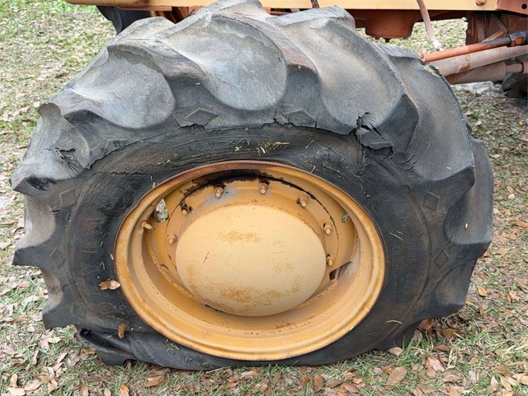 minneapolis-moline-g706-image-44