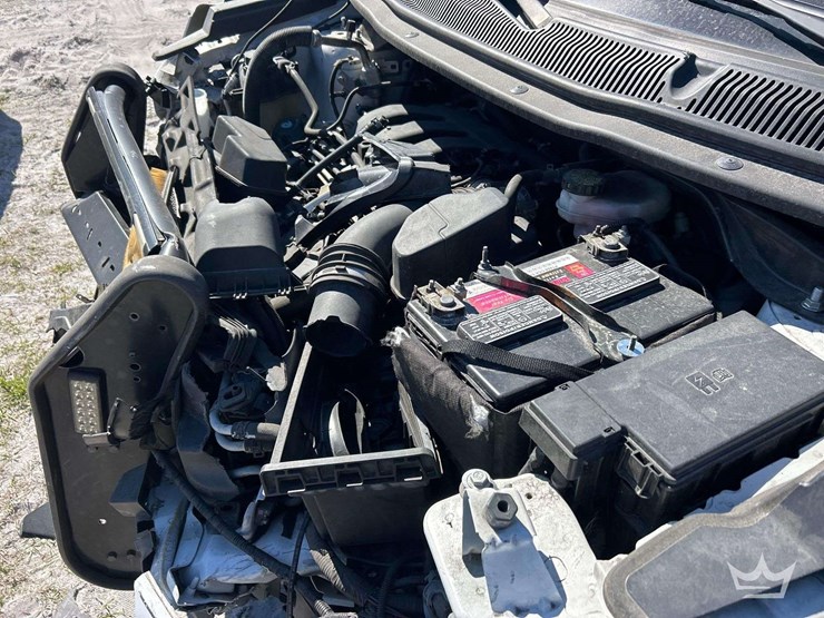 2017-ford-explorer-image-8