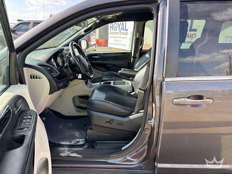 2019-dodge-grand-caravan-image-11