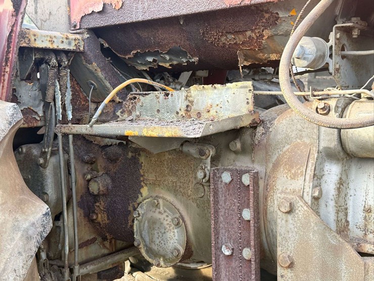 massey-ferguson-98-image-12