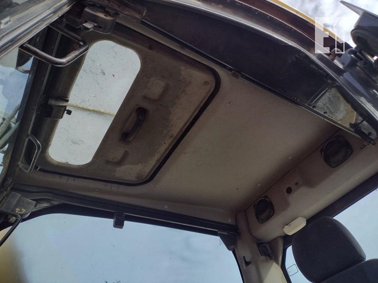 2009-komatsu-pc138us-lc-8-image-15