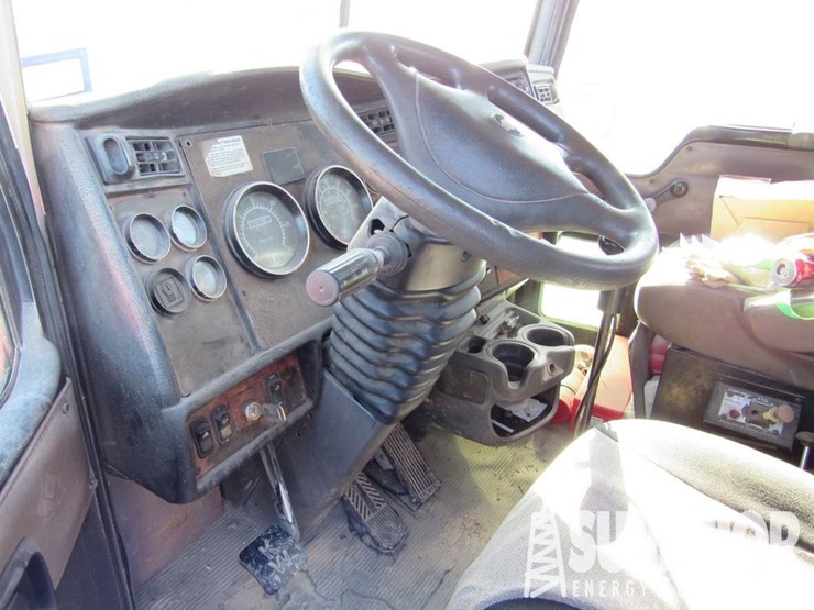 2005-kenworth-t800-image-3