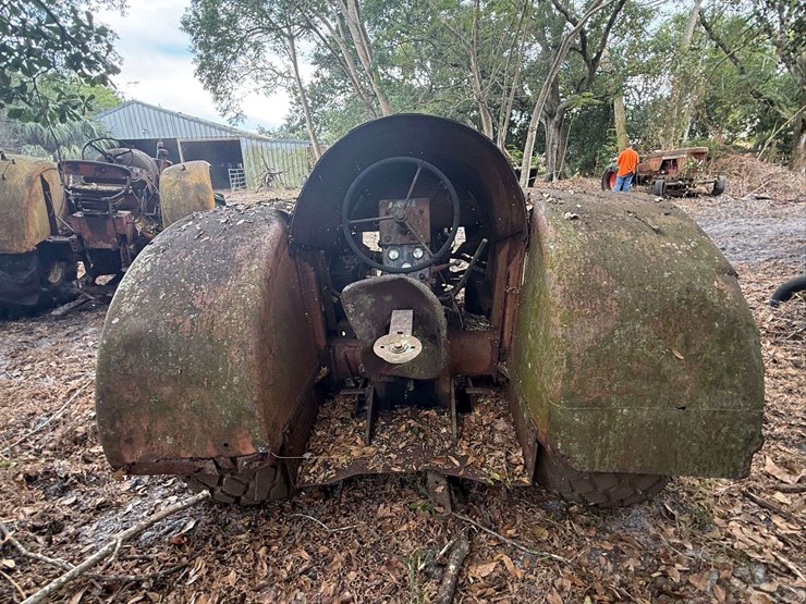 minneapolis-moline-orchard-image-7