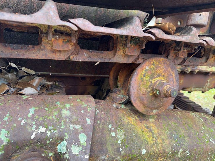 caterpillar-2-ton-crawler-image-30