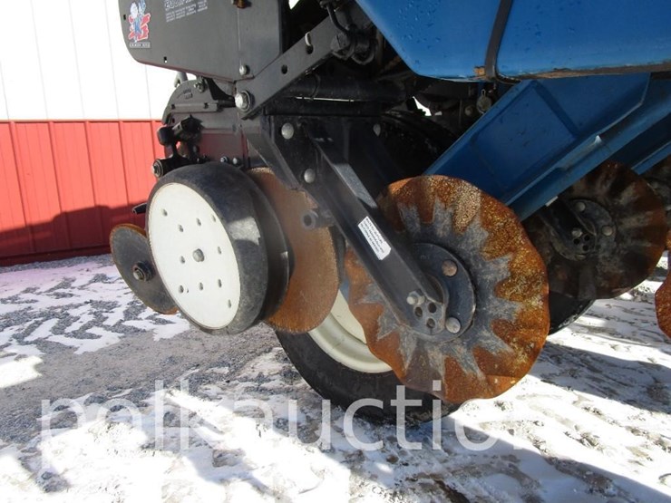 2011-kinze-3000-image-10