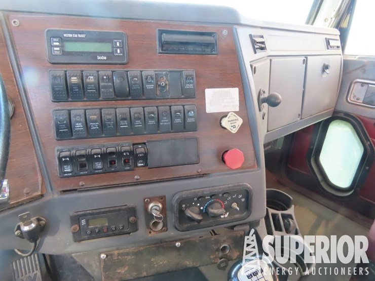 2011-western-star-4900-image-9