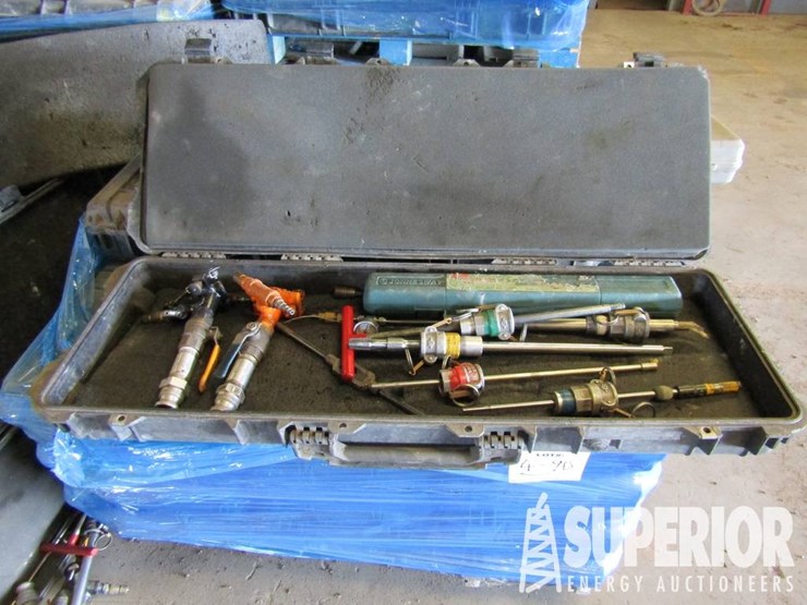 (4-90)-large-lot-consisting-of-pump-testing-equi...-image-1