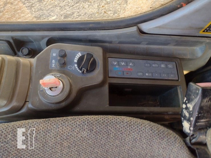 2000-deere-270c-lc-image-9