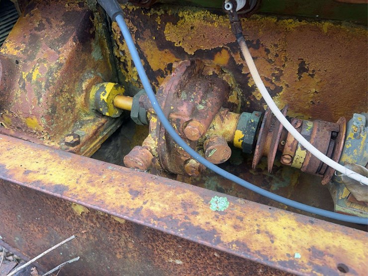 caterpillar-2-ton-crawler-image-39