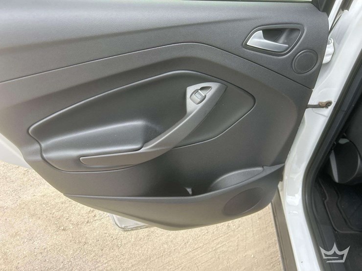 2017-ford-escape-image-8