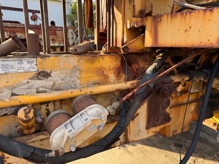 minneapolis-moline-g1000-image-9