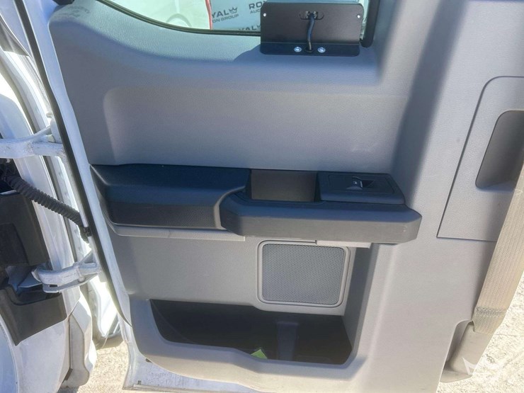 2017-ford-f150-image-18