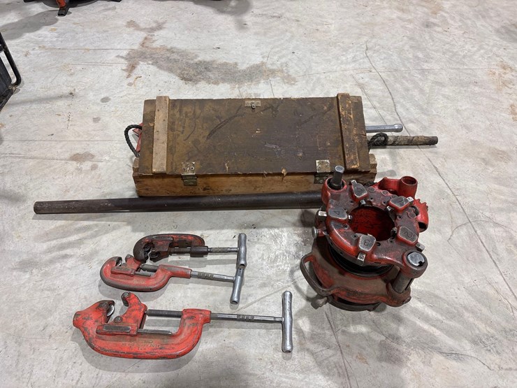 ridgid-pipe-cutter/threader-image-3