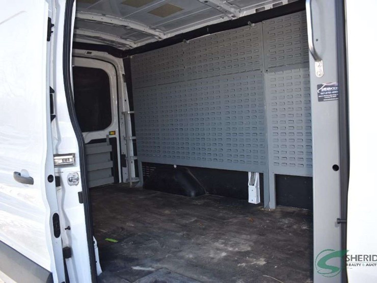 2021-ford-transit-image-18