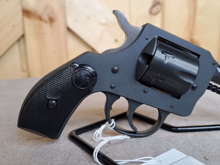 h&r-model-632-.32-s&w-long-da-revolver-image-8