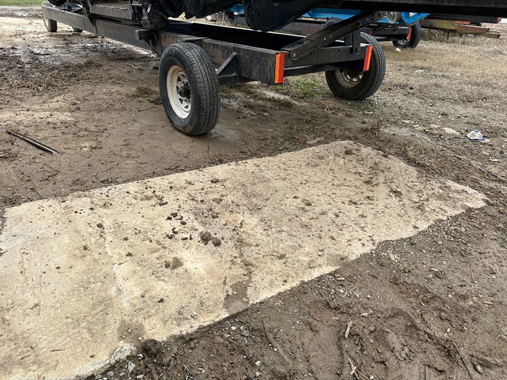 #38417-•-head-hauler-dl-37-37'-header-wagon-image-4