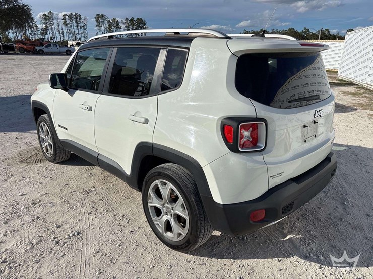 2016-jeep-renegade-image-4