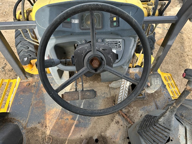 new-holland-lb75b-image-71