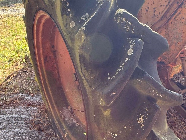 minneapolis-moline-445-image-36