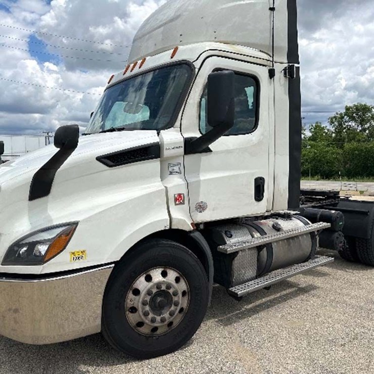 2019 FREIGHTLINER CASCADIA 116