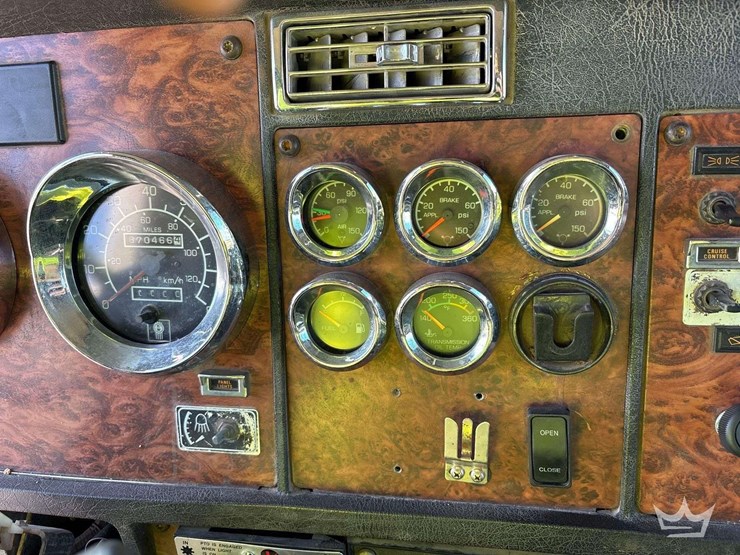 2000-kenworth-tri-axle-dump-truck-image-33