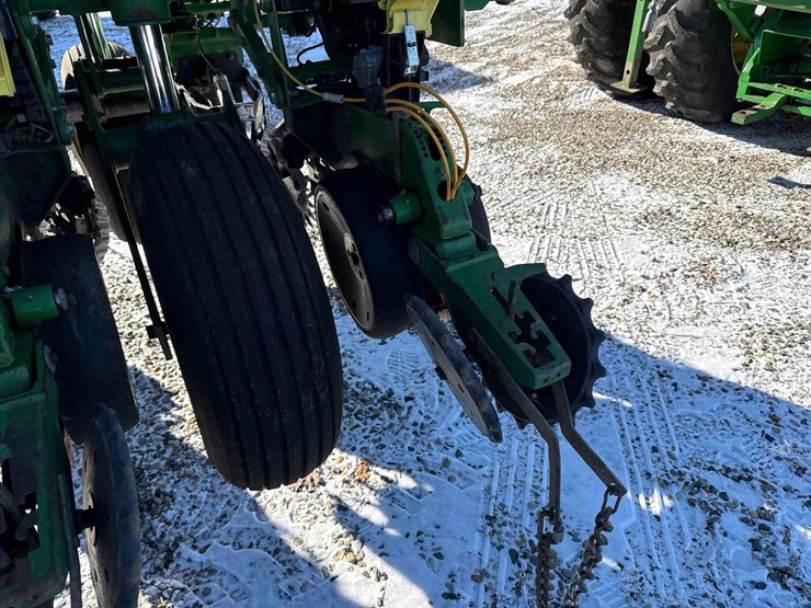 john-deere-1790-ccs-image-13