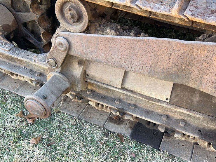 caterpillar-forty-gas-crawler-image-49