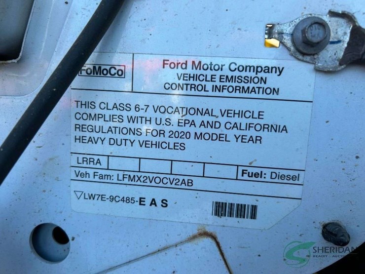 2021-ford-f750-image-40