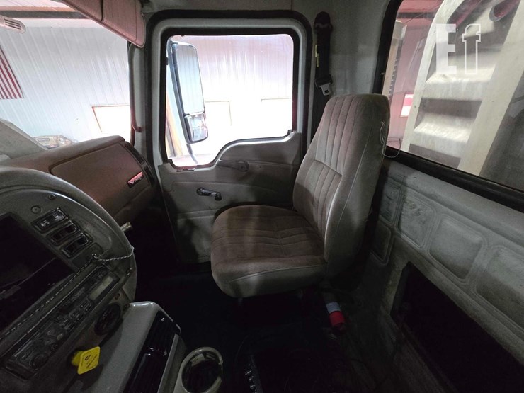 2006-mack-vision-cxn613-image-16