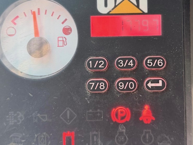 2023-caterpillar-249d3-image-13