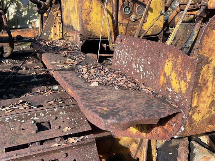 caterpillar-r2-image-26