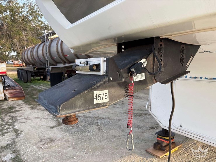 2012-keystone-alpine-3500re-39ft.-t/a-5th-wheel-travel-trailer-image-26